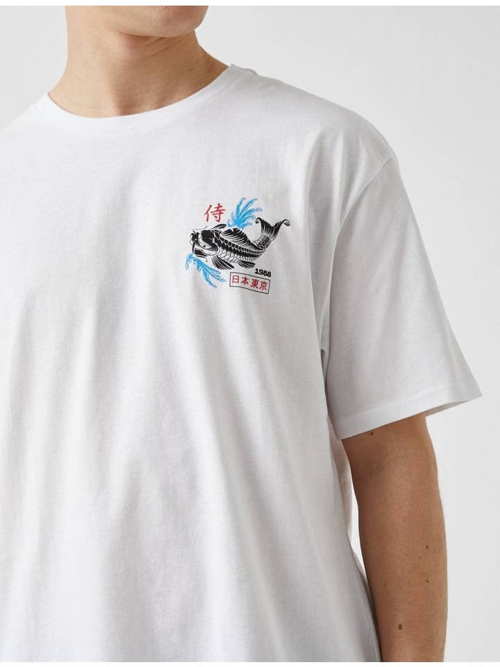Wit T-shirt met Japanse koikarperprint in wit voor groothandel op Faire3