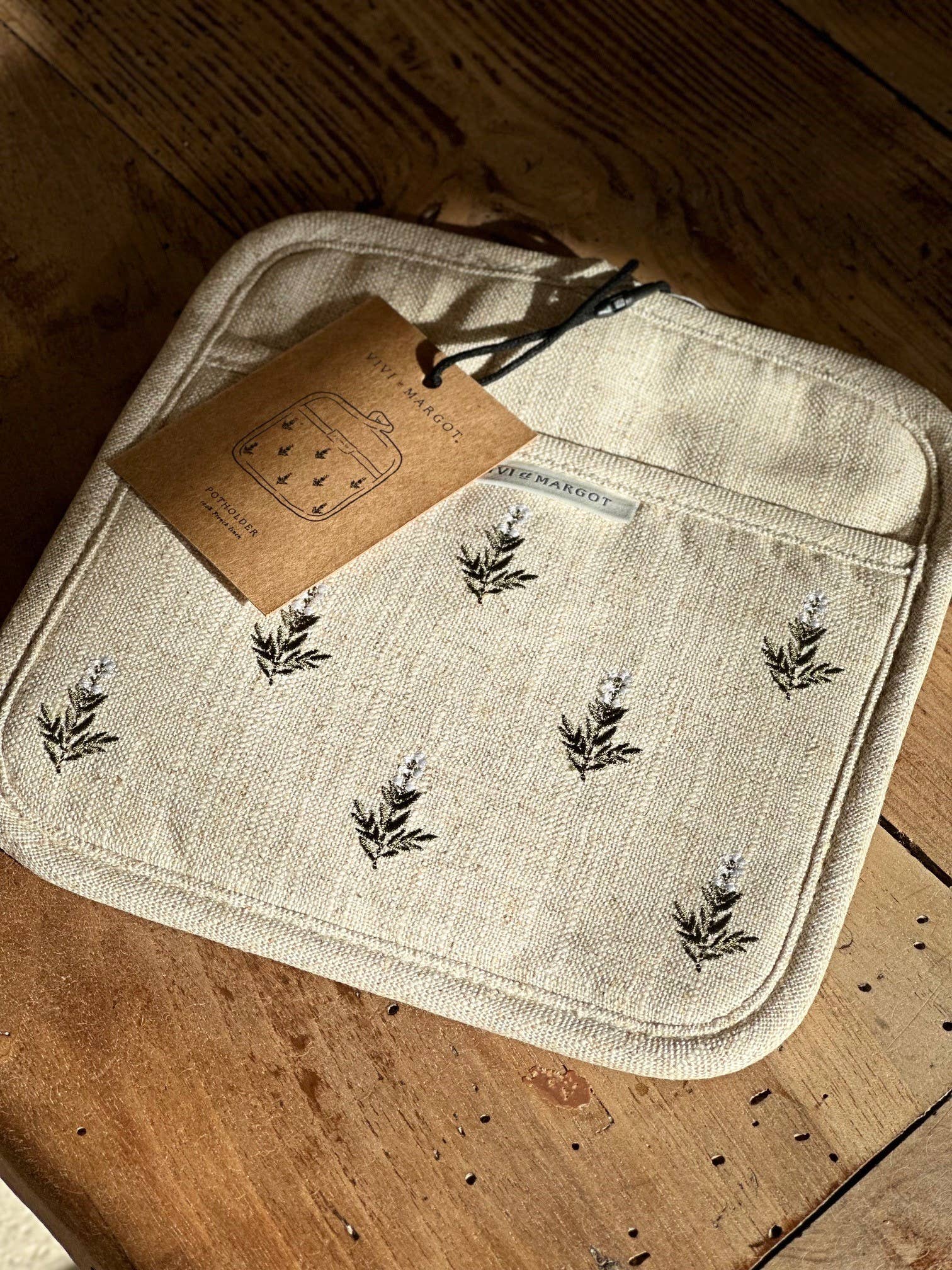 Vivi et Margot - Vendita all'ingrosso Guanti da forno/Presine - Presina in lino francese con ricamo floreale2