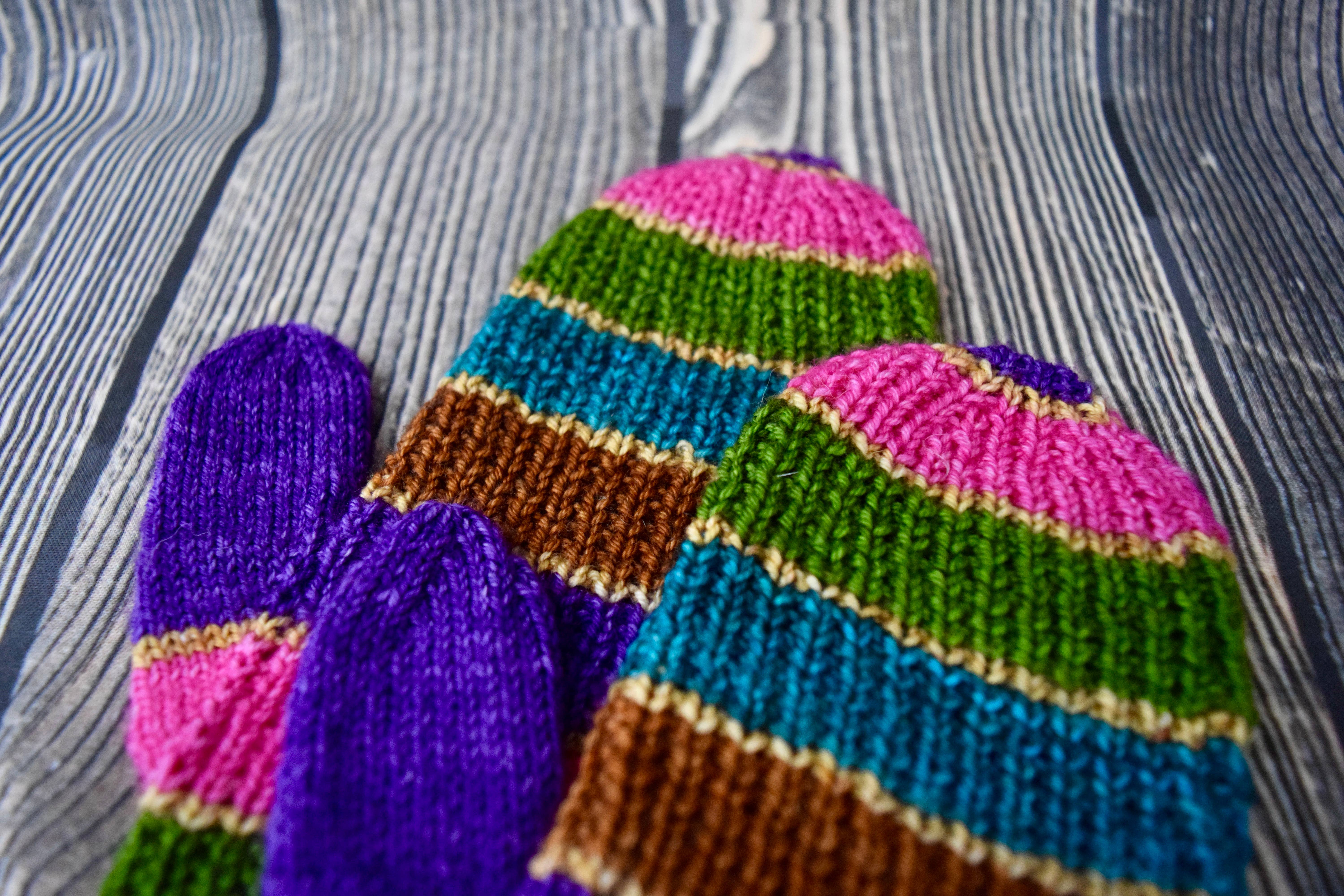 All Knit Up Designs - Wholesale Knitting/Crochet Supplies - Street Mitts Knitting Paper Pattern1