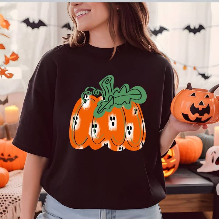 Uhyggelige Græskarspøgelses Halloween Efterår T-shirt for engroshandel hos Texas Twisted Wholesale