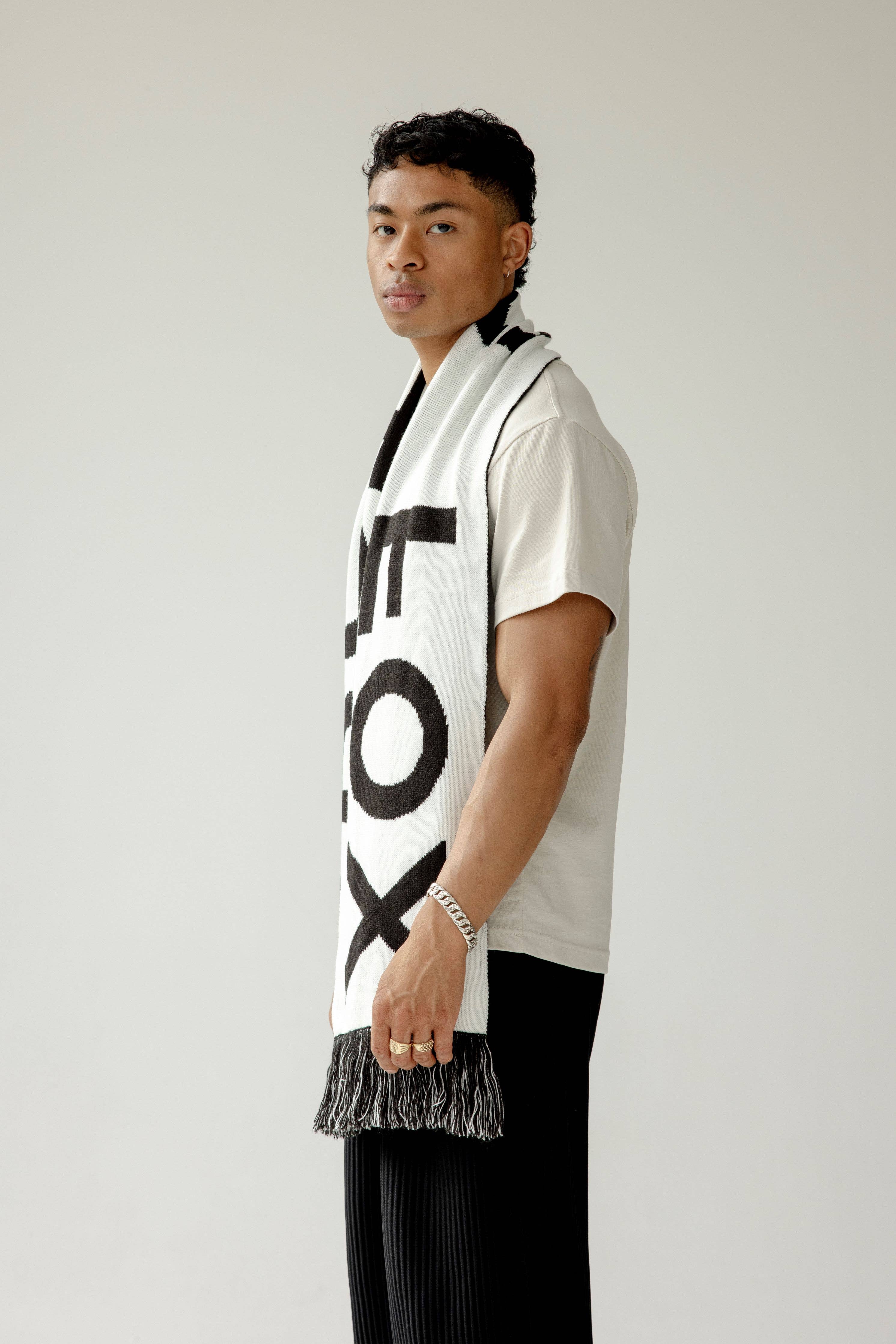 ARCTIC FOX & CO. – wholesale Scarf – Unisex – Arctic Fox Scarf - Monochrome8