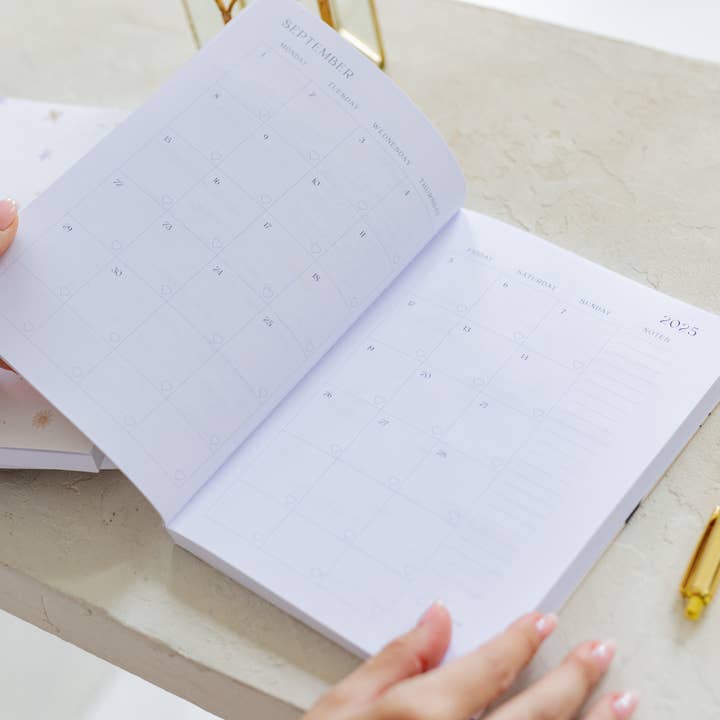 Love & Story Design - Wholesale Planner - Paperback Academic Planner 2025/2026 Blue Serenity6