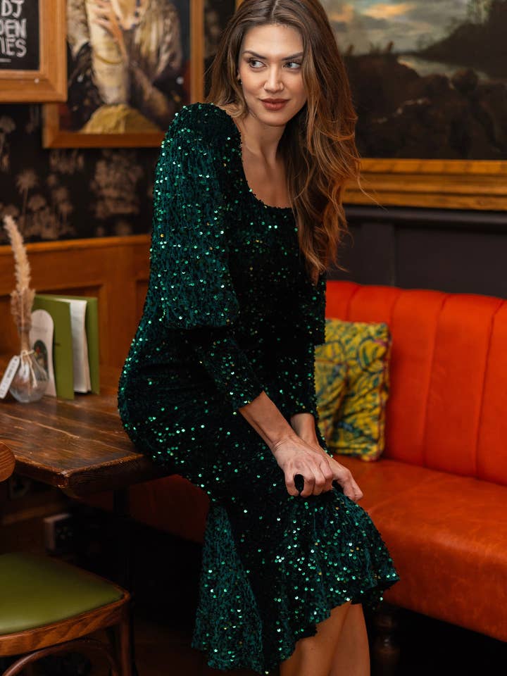 ANGELEYE – wholesale Dress – Women's – Sequin Velvet Bodycon Long Sleeve Evening Dress In Green7
