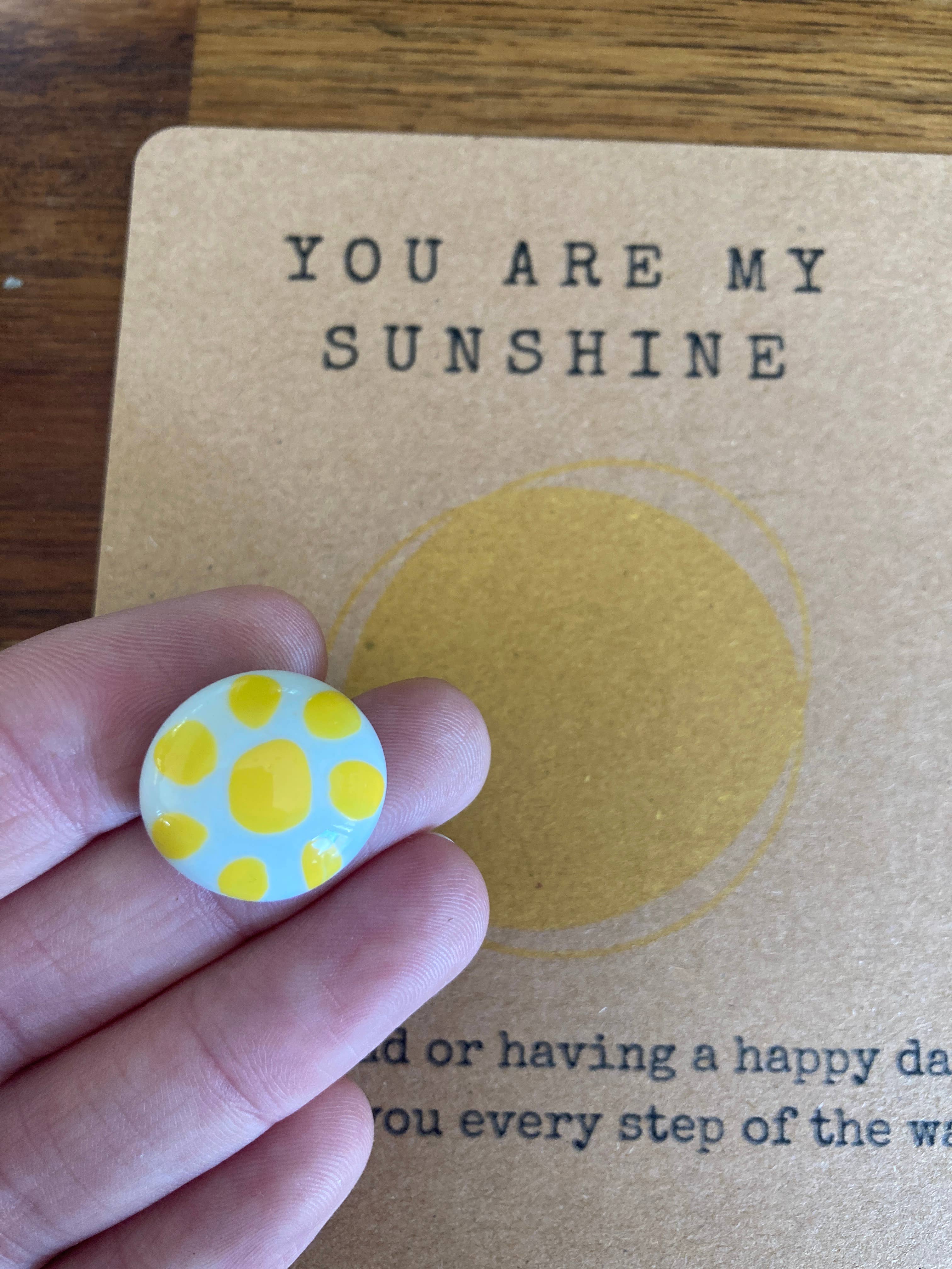 Pals in your Pocket - Wholesale Keepsake Coin/Token - Pebble With Sunshine & Song Lyrics Pocket Hug3