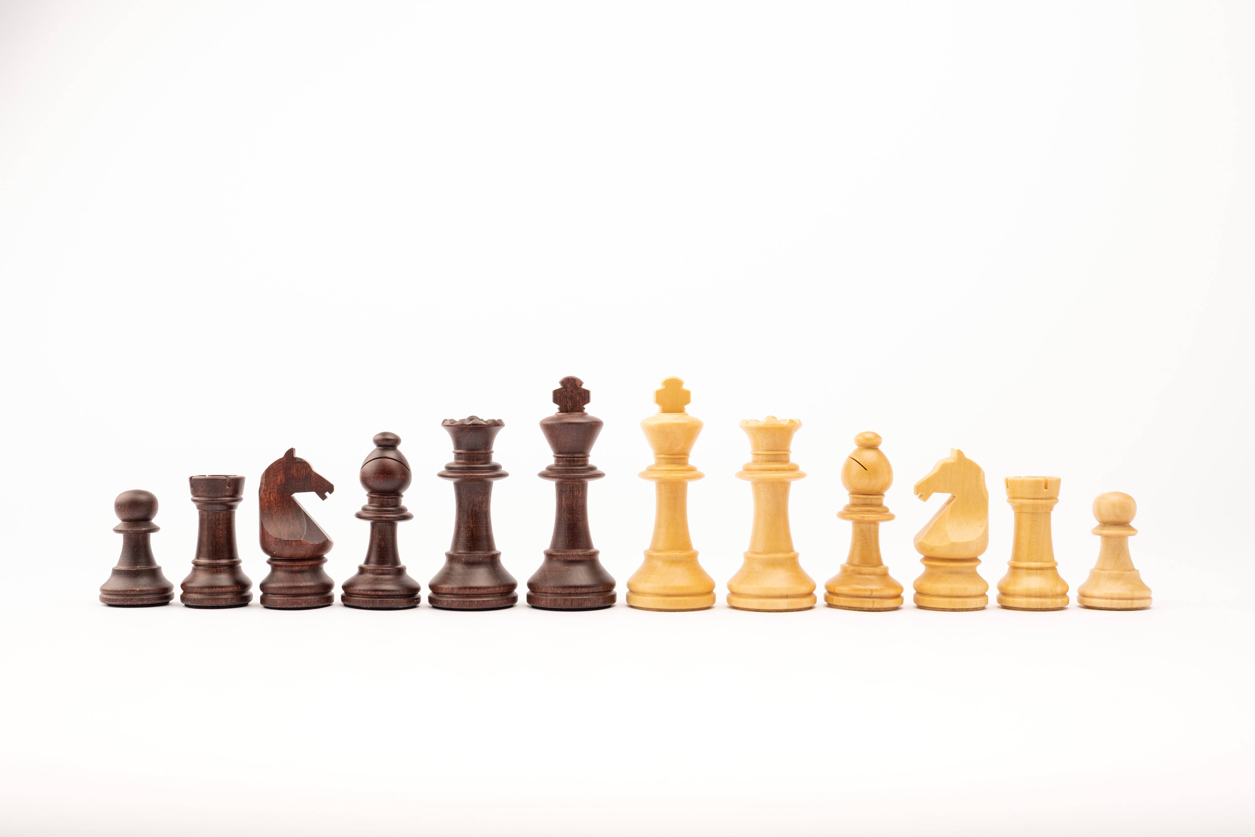 MORA CHESS – Großhandel Brettspiele – Staunton Europa Nr. 5 Schachfiguren – Mahagoni8