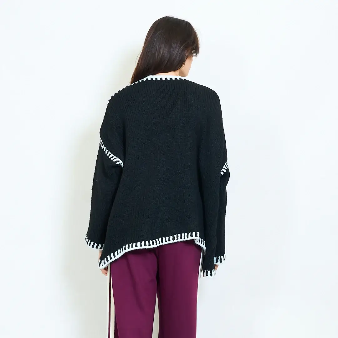 AMELÉ - Wholesale Cardigan - Women's - Bouclé knit cardigan with contrasting details.2
