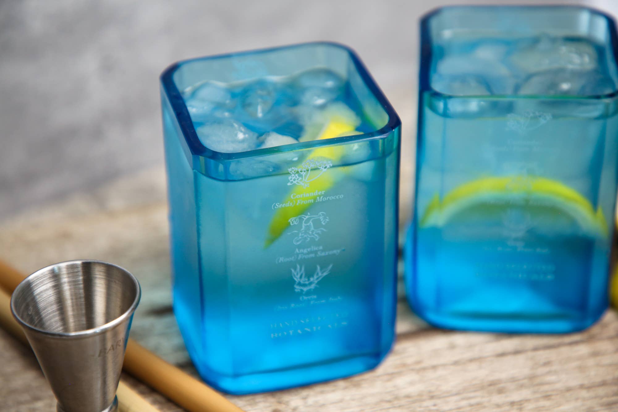 SmoothEdge – Großhandel Cocktail-/Schnapsglas – Bombay Saphirgläser | Handgefertigtes, recyceltes Gin-Glas.6