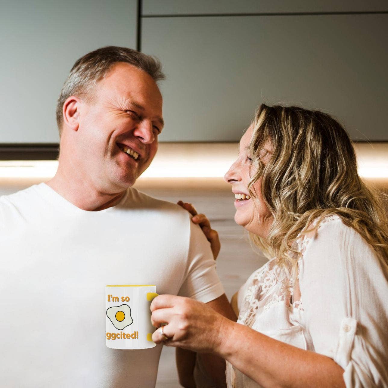 3dRose – Engroshandel Kaffekrus – 3dRose, Sød billede af æg med teksten Jeg er så ægsciteret, krus3