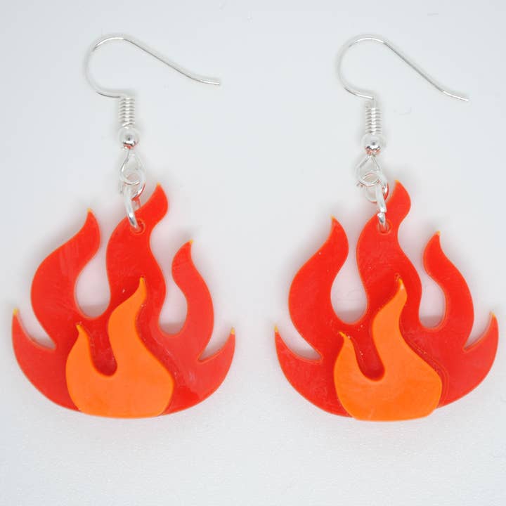 Boucles d'oreilles crochet flamme - Disponible en opaque et fluo pour la vente par Han Makes Jewellery