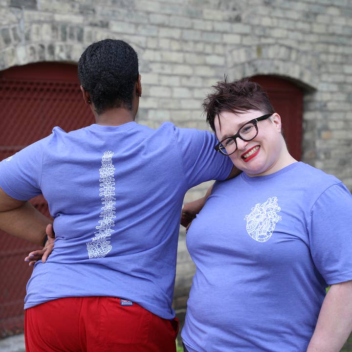 Camisa T. Unisexo T. Coração & Coluna por atacado de Artery Ink