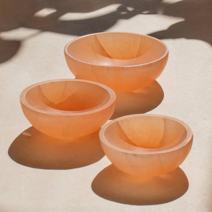 Selenite Pink Bowl for engroshandel hos ANAS CRYSTALCARE BV