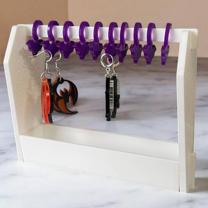 Suporte de Brincos Gótico Branco Guarda-Roupa em Forma de Caixão por atacado de Cherry Moonlight Co