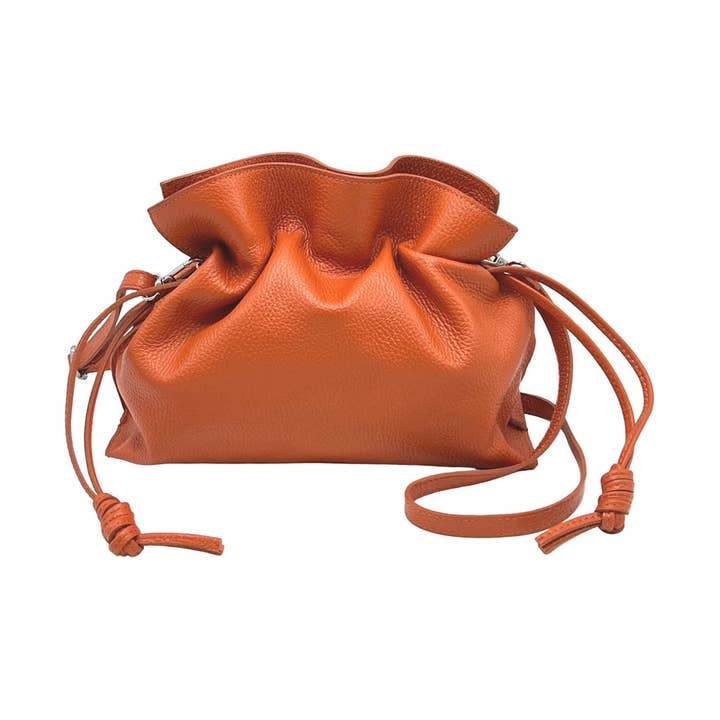 Genuine leather drawstring pouch with crossbody strap, Made in Italy, art. 112667 for wholesale by Suie Valentini srl