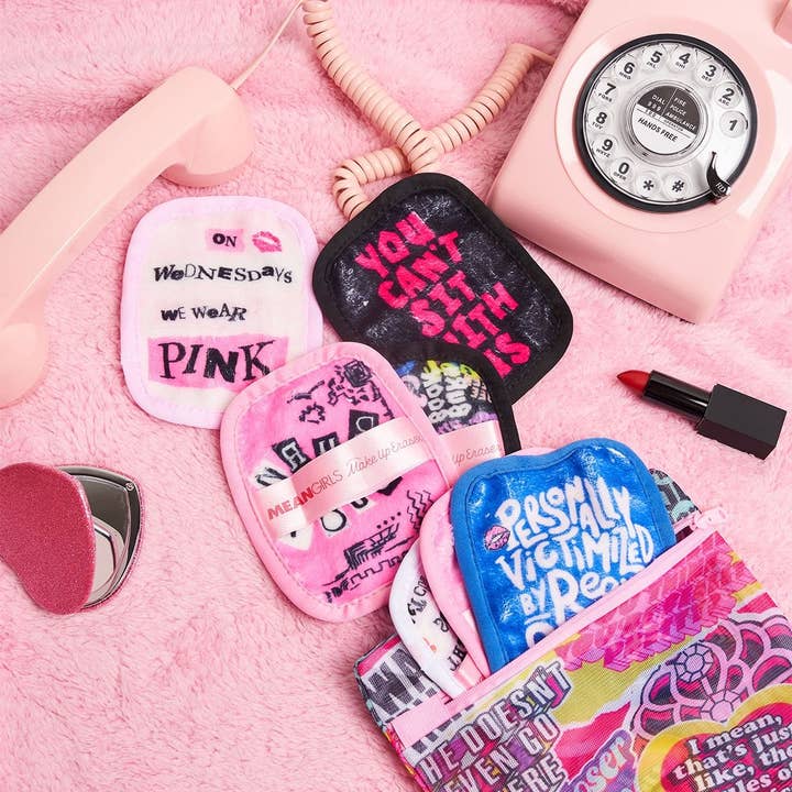 The Original MakeUp Eraser - Venta al por mayor Desmaquillantes - Set de regalo Mean Girls Makeup Eraser para 7 días TM y ©2024 Paramount3