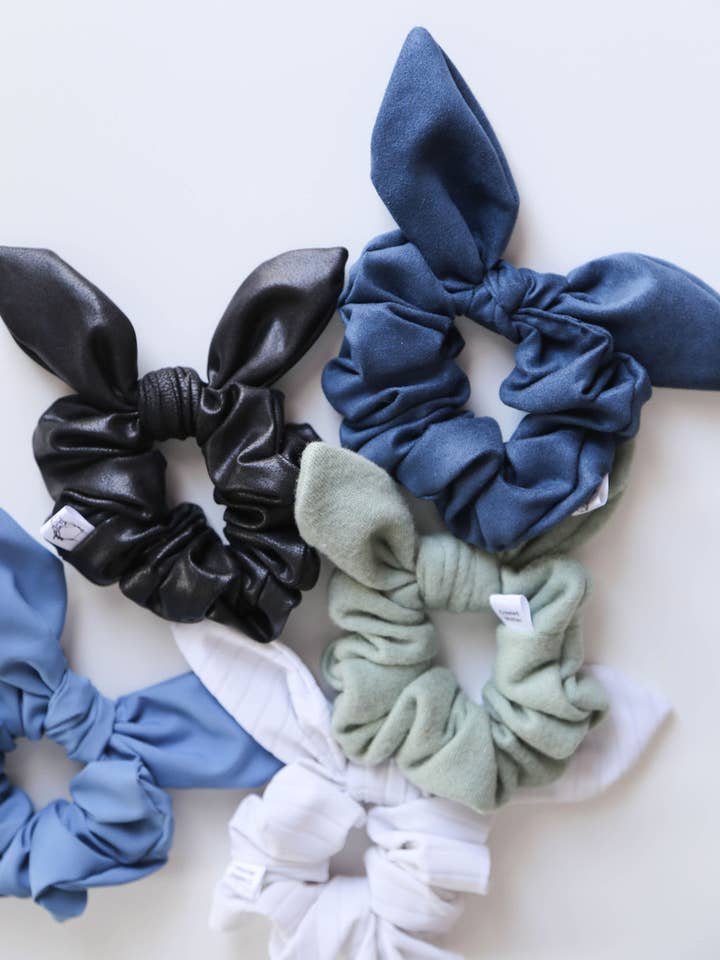 12 verschiedene Haargummis für den Großhandel von Created Mother