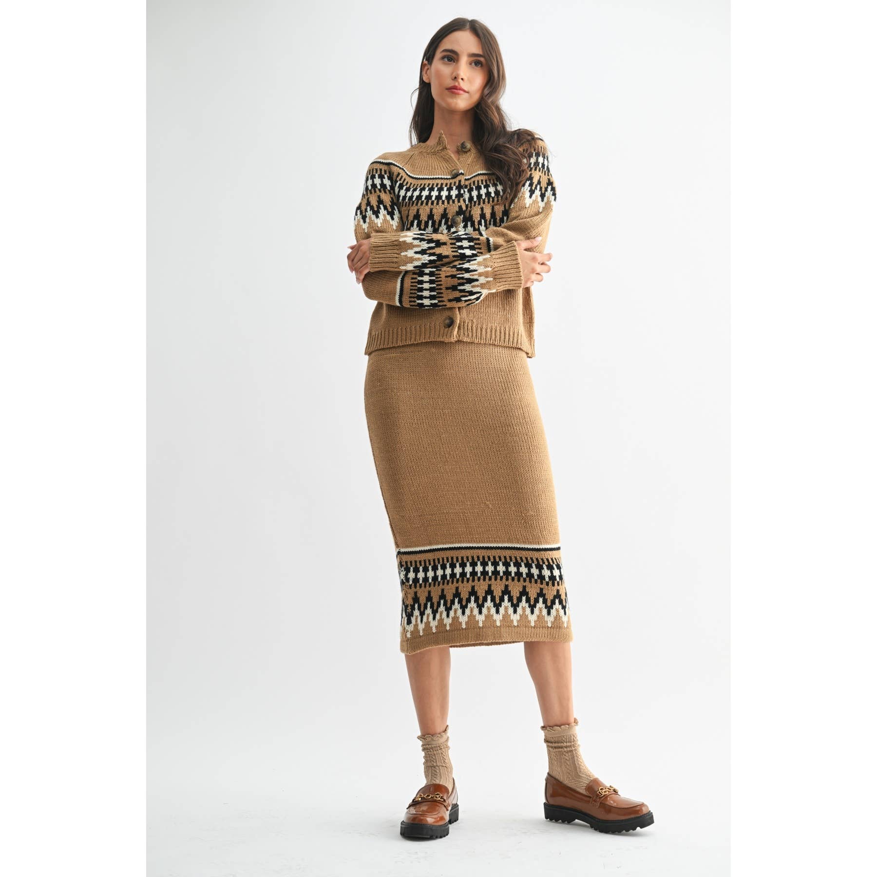 MOKKA MULTI ISLE GESTRICKTES STRICKJACKE UND ROCK-SET für den Großhandel auf Faire1