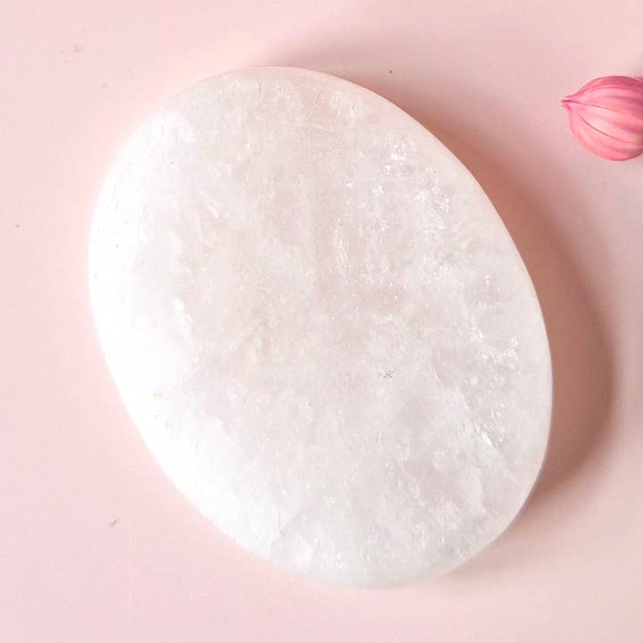 Pierre d'inquiétude en quartz transparent pour la vente par Moonlight Gemstones