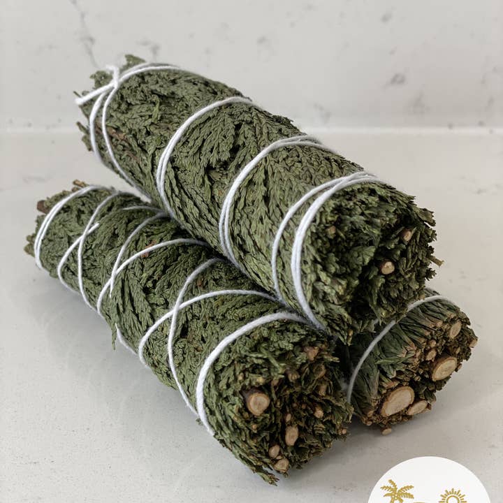 Faiza Naturals - Wholesale Sage Bundle - Cedar Smudge Bundles1
