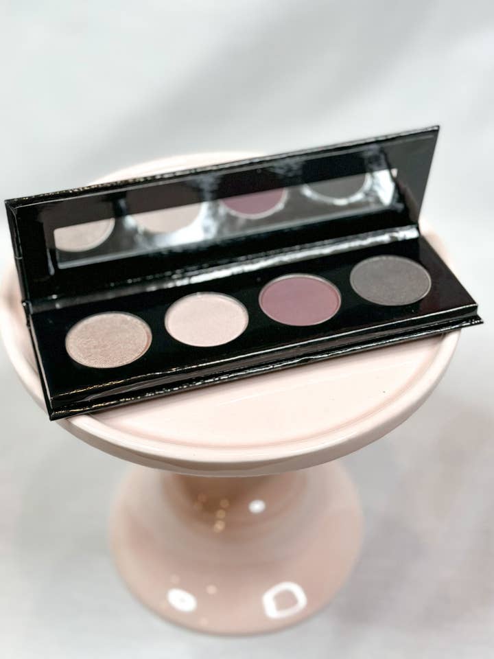 Palette de fards à paupières Rosé All Day à 4 teintes pour la vente par JAZ Cosmetics