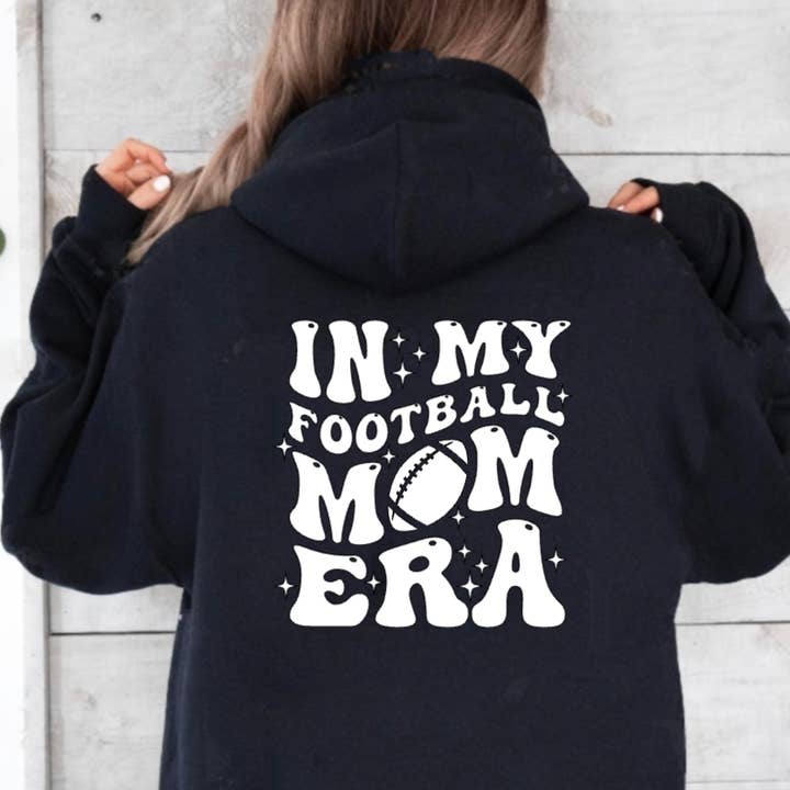 Sudadera con capucha In My Football Mom Era para venta al por mayor de 37 West Co