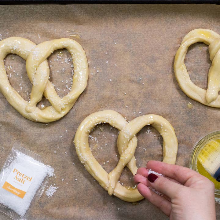 FarmSteady - Wholesale DIY Food Kit - Soft Pretzel and Beer Cheese Making Kit