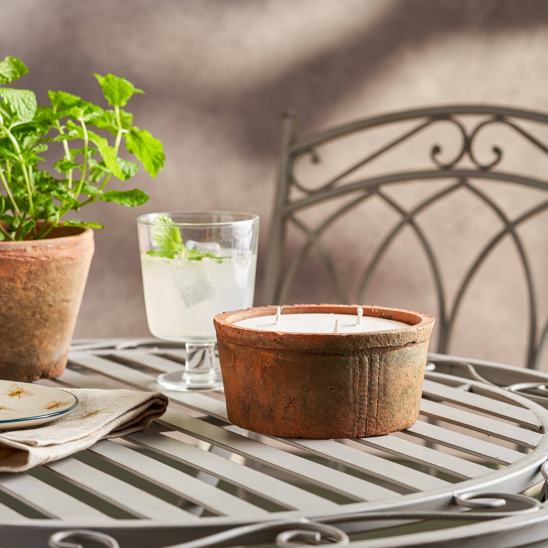 Sophie Allport – wholesale Outdoor candle – Honey Spiced Lavender & Citronella Candle1