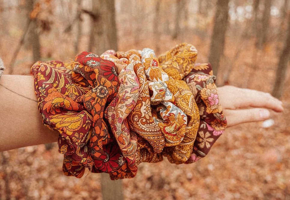 Gardenbelle Shop – wholesale Scrunchie - Dam – Boho överdimensionerade hårsnoddar i silke med blommönster, hippie bohemstil6