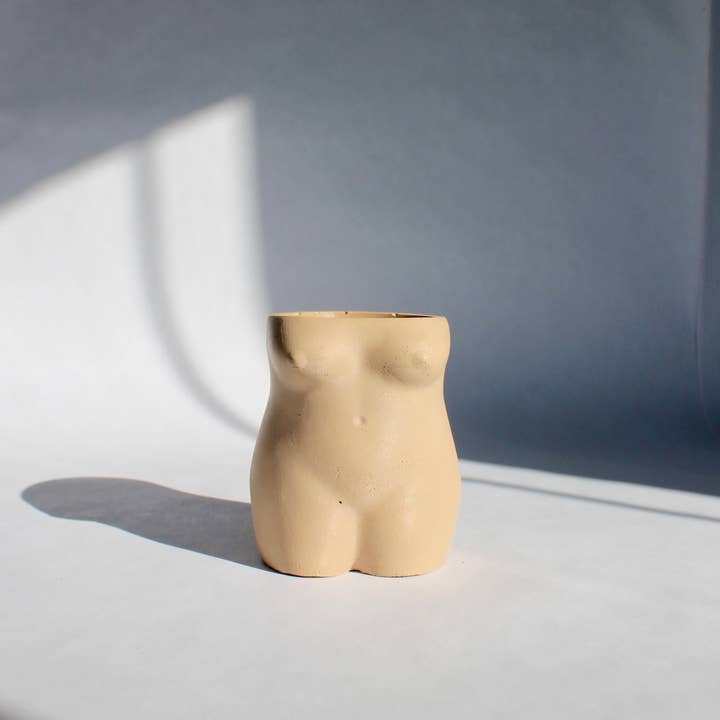 House of Ivy - Wholesale Plant Pot - Concrete Female Body Vase
