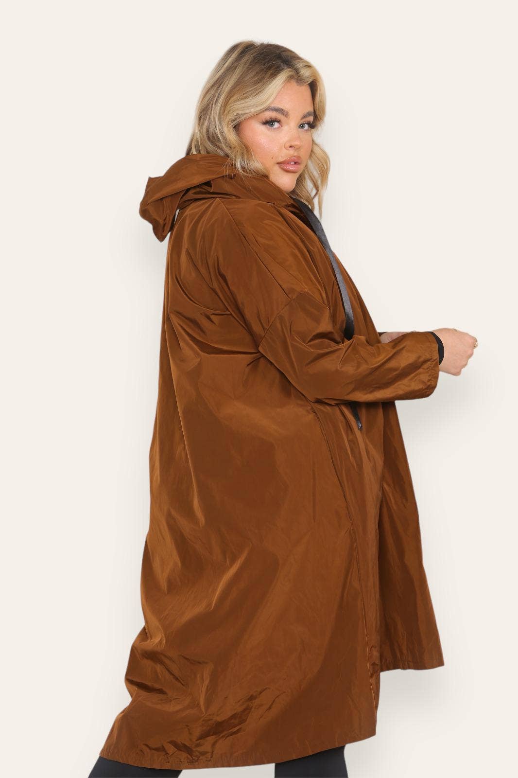 Miss Bold - Wholesale Raincoat - Women's - Oversized Hooded Rain Mac10