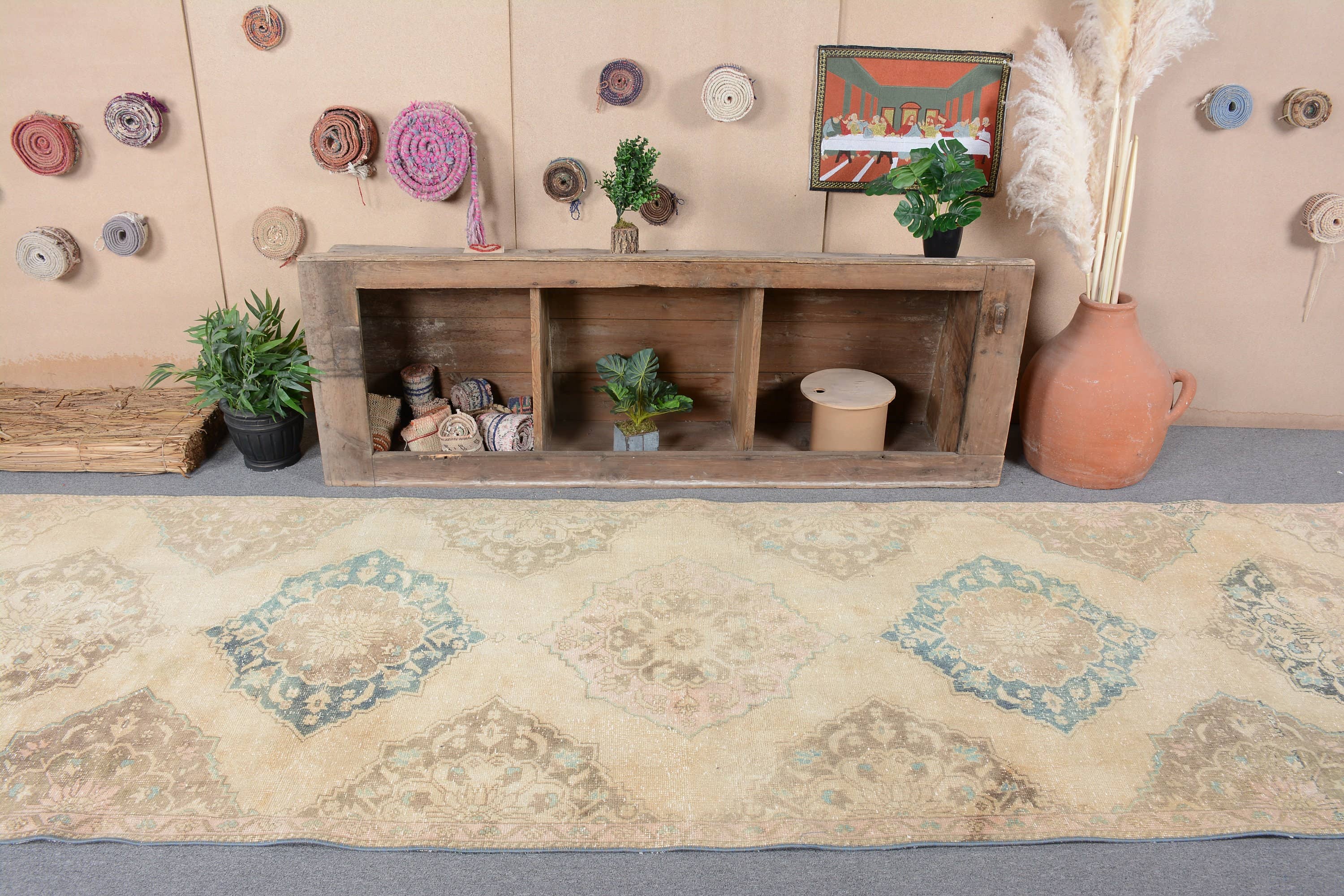 The Loom Wholesale - Wholesale Runner Rug - Vintage Geometric Wool Rug - Beige & Blue3