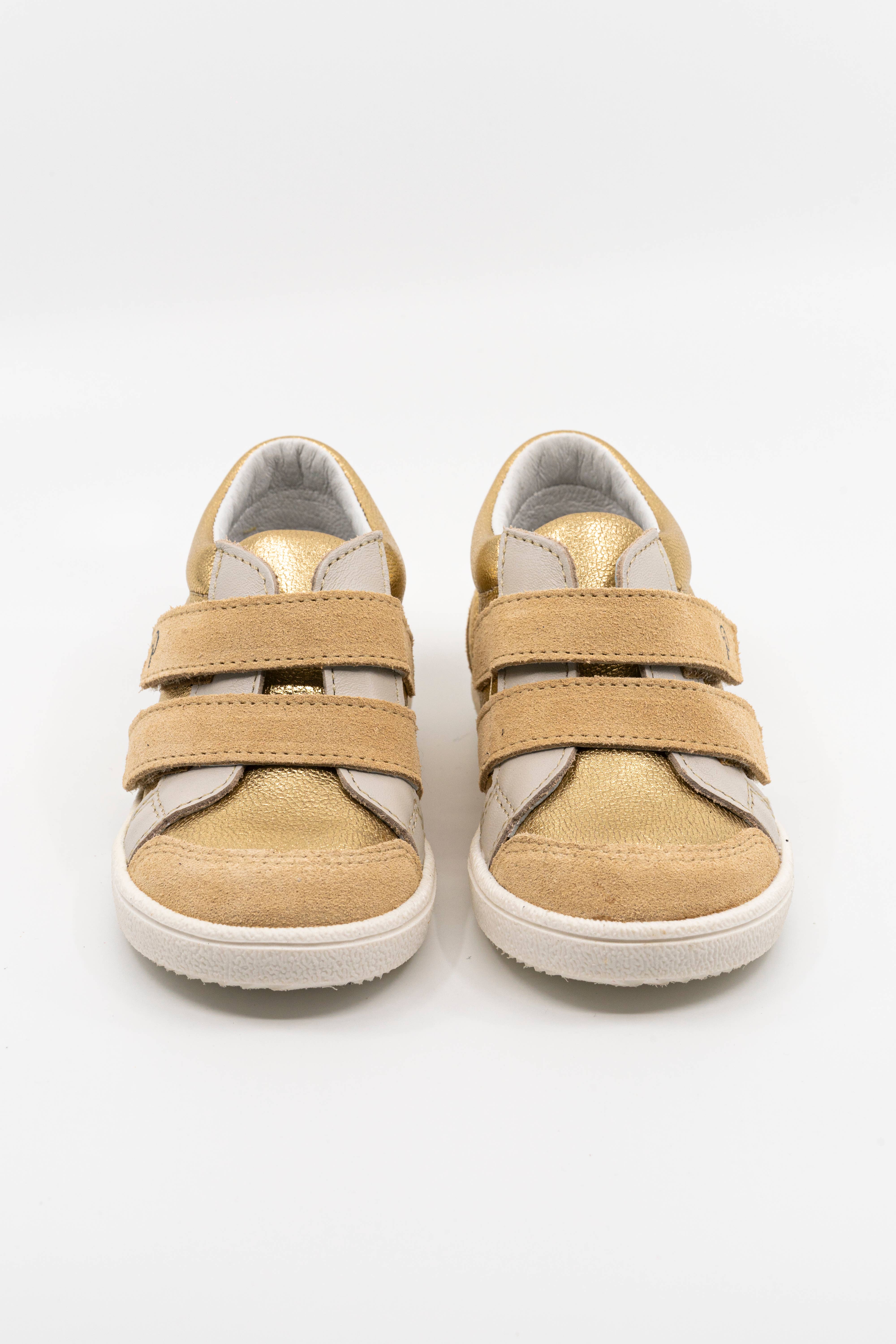 kids footwear wholesale