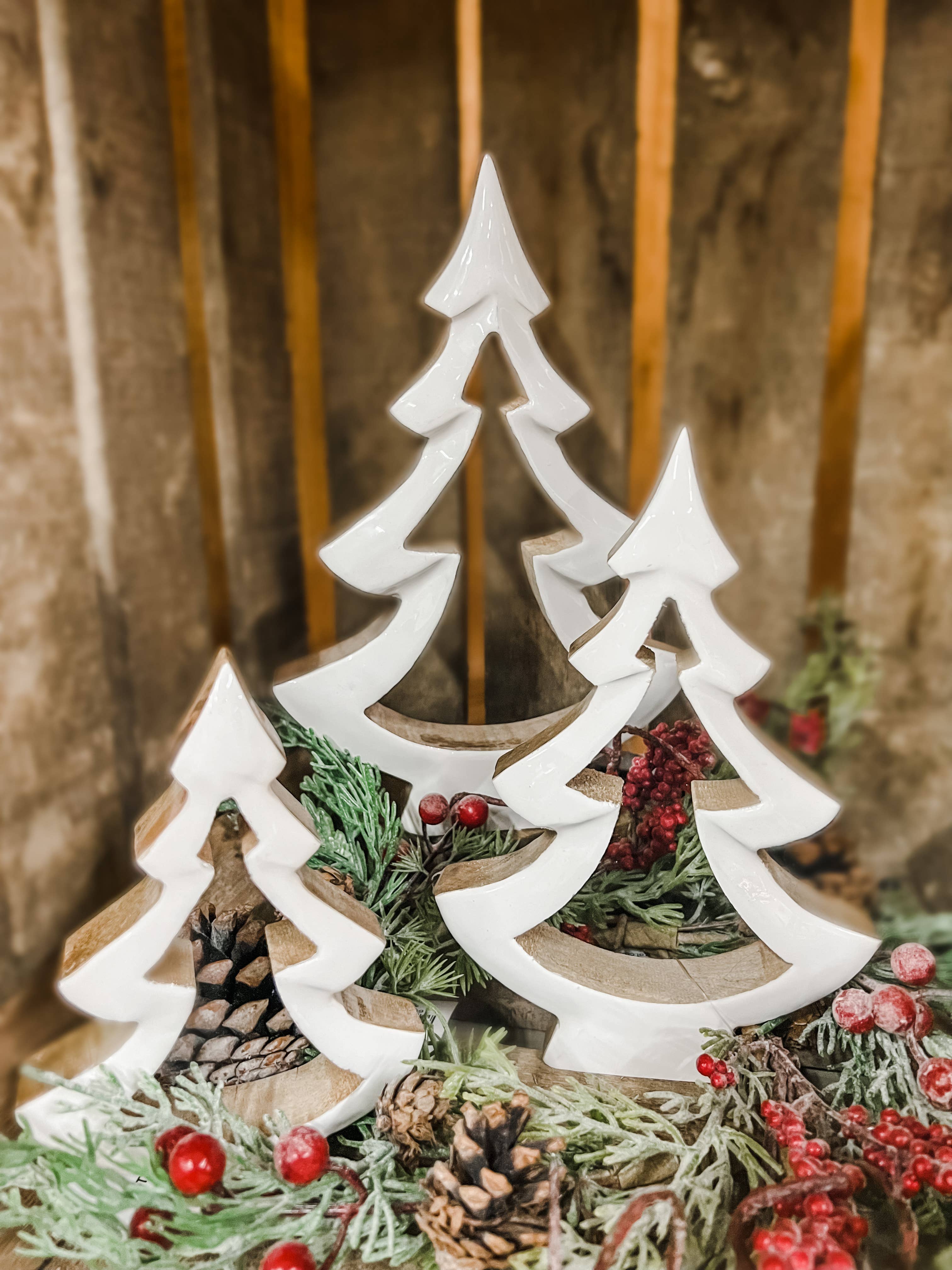 Wholesale Home Decor – Engroshandel Julepynt – Træ hule træ m/hvid emalje 9x12in1