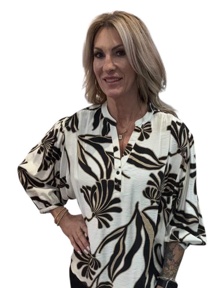 162290-I - Elfenbenssvartbrun - Blus med slits i halsen och 3/4-ärm A3859 för wholesale av K & C Clothing, Inc.