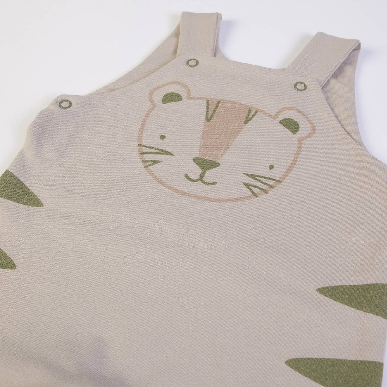 Brown green 16582 - Dungarees + t-shirt - AW 25-26 for wholesale on Faire8