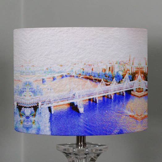 LONDON EYE VEIW blau (Decken- & Lampenschirm) für den Großhandel von Benjamin Tate Design