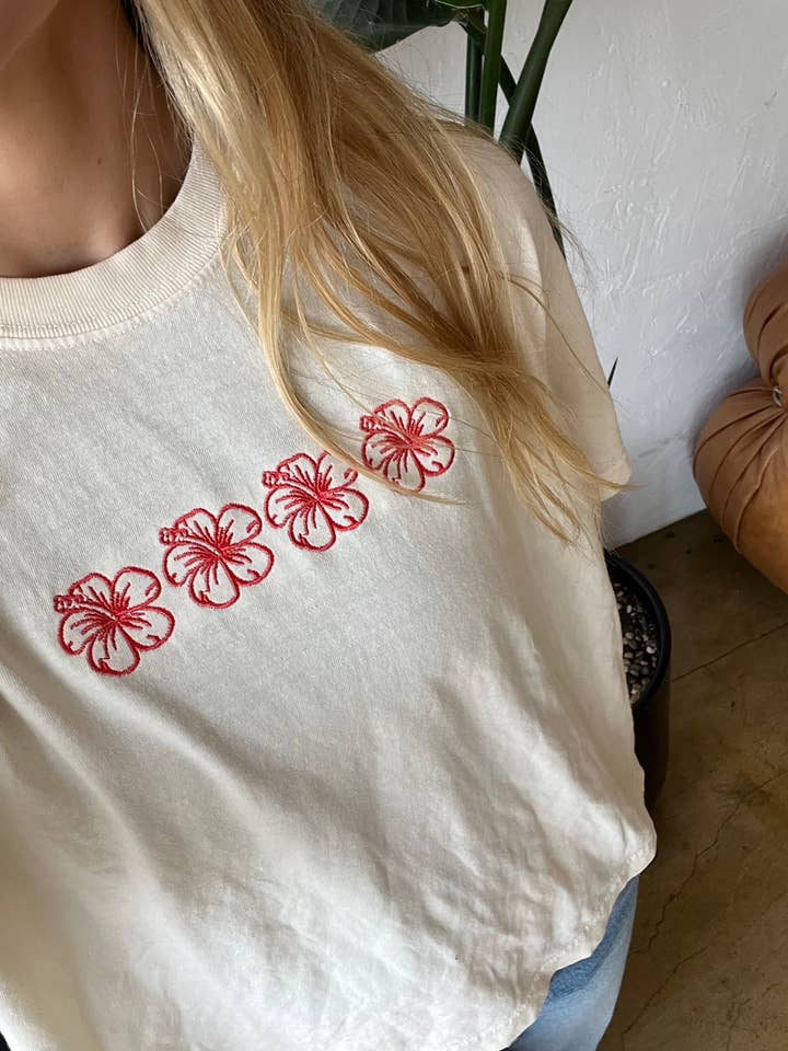 City Crews Apparel - Wholesale T-Shirt - Women's - Hibiscus Flower Embroidered Comfort Colors T-Shirt0