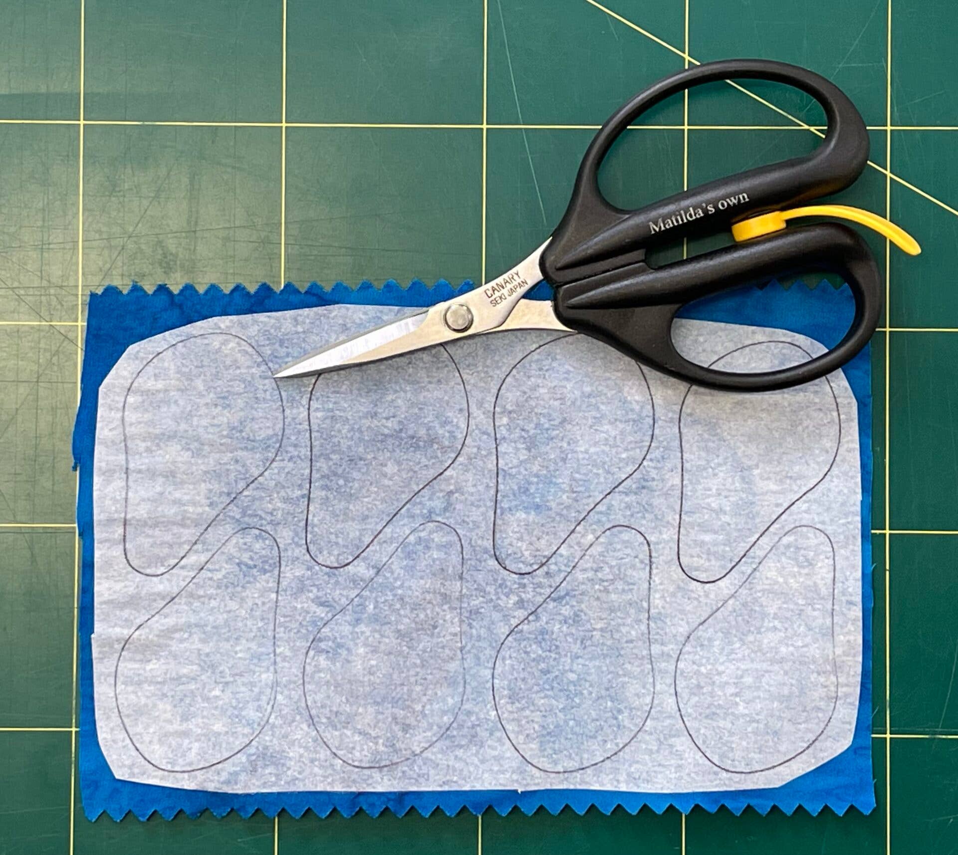 Free Bird Quilting Designs - Wholesale Quilt - 26. The Little Petals Quilt17