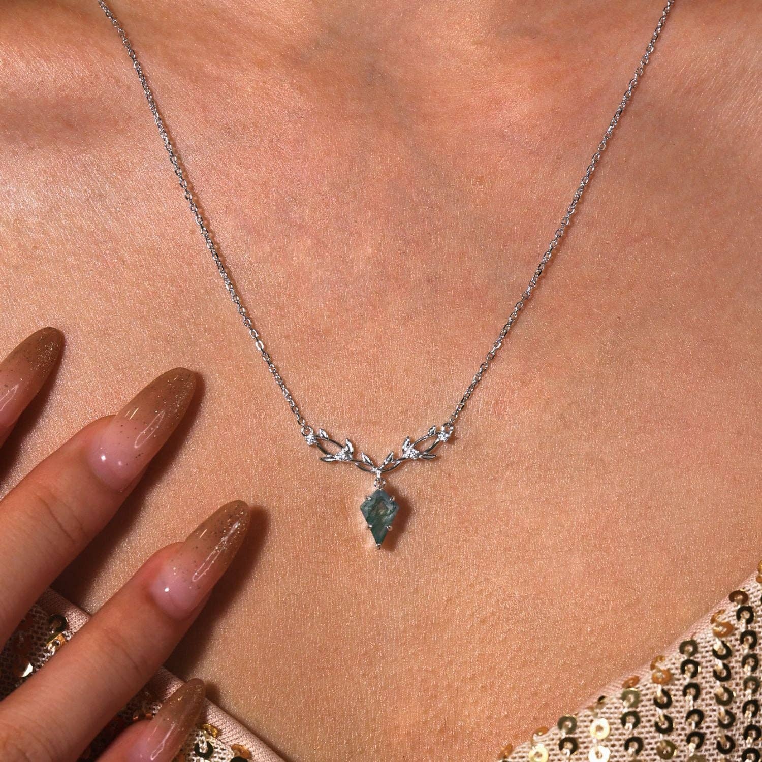 Azura Jewelry – Colar pingente/pendente por atacado – Colar de Ágata Musgosa entrelaçado Élfico1