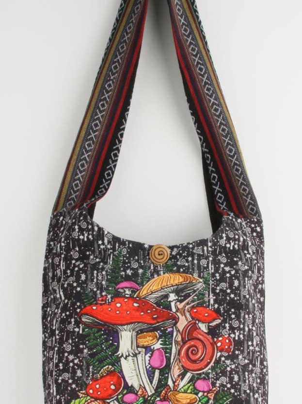 Bolsa Many Mushroom Patch para venta al por mayor de Foot Path Trading Co