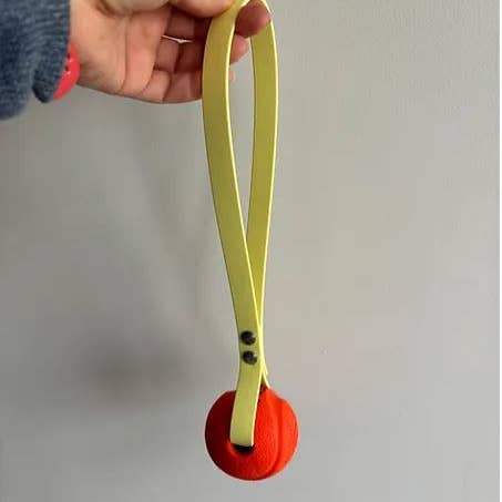 TUGS DE WOUFS EN FOLIE - Wholesale Pet Fetch Ball - Dog - Biothane tug and Chuck It ball