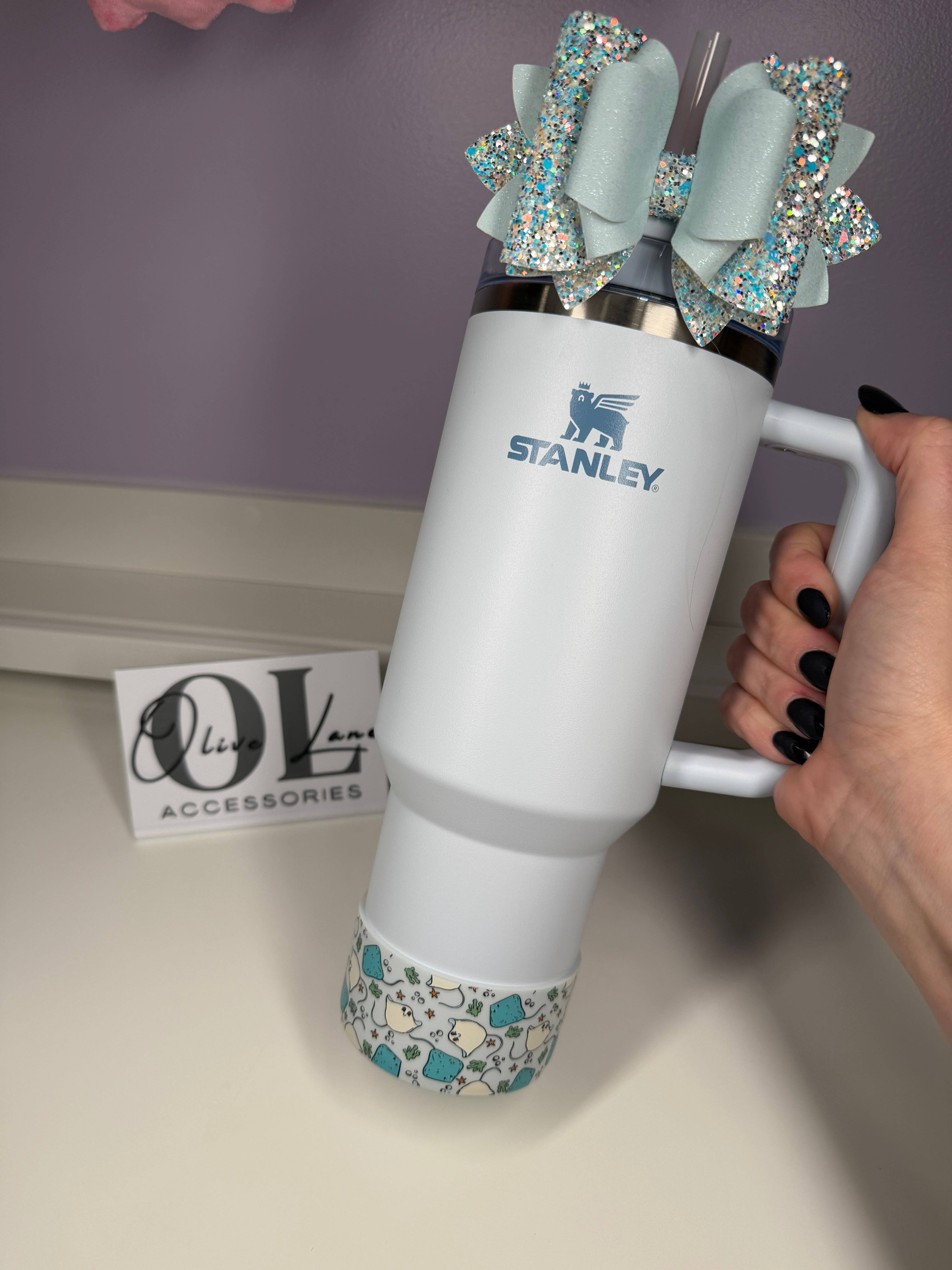 Olive Lane Accessories - Wholesale Insulated Mug/Tumbler - Smiling Stingray  - Silicone Tumbler Boot3