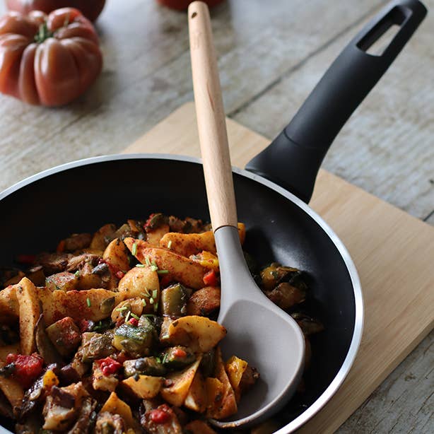 Menastyl - Wholesale Kitchen Spoon - ELIOTT spoon with silicone and wooden handle1