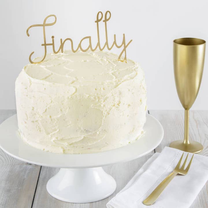Enfin, Cake Topper pour la vente par Twenty-Seven Enterprises Ltd