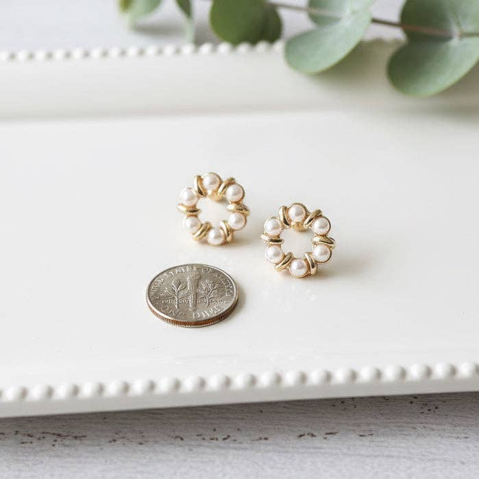 Laurel in Bloom - Wholesale Stud/Post Earrings - Pearl Leis Earrings3