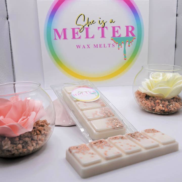 Aussie Miracle Shampoo. for wholesale by The Three Teddies