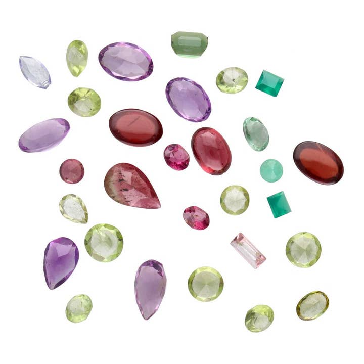 Cabochons with a mixture of faceted minerals (30 units) for wholesale by Vives de la Cortada S.L
