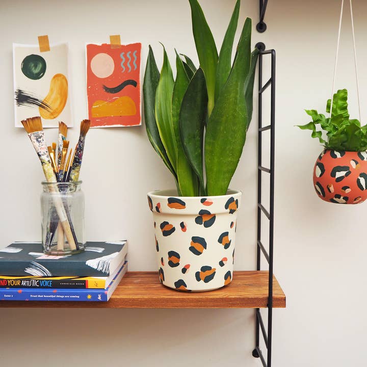 Hello Marilu – wholesale Plant pot – Large Leopard Print Planters