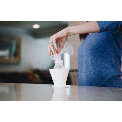 bökee - Wholesale Bottle Rack/Holder - bökee Baby Bottle Holder, Hands Free, One-Hand Bottle Prep5