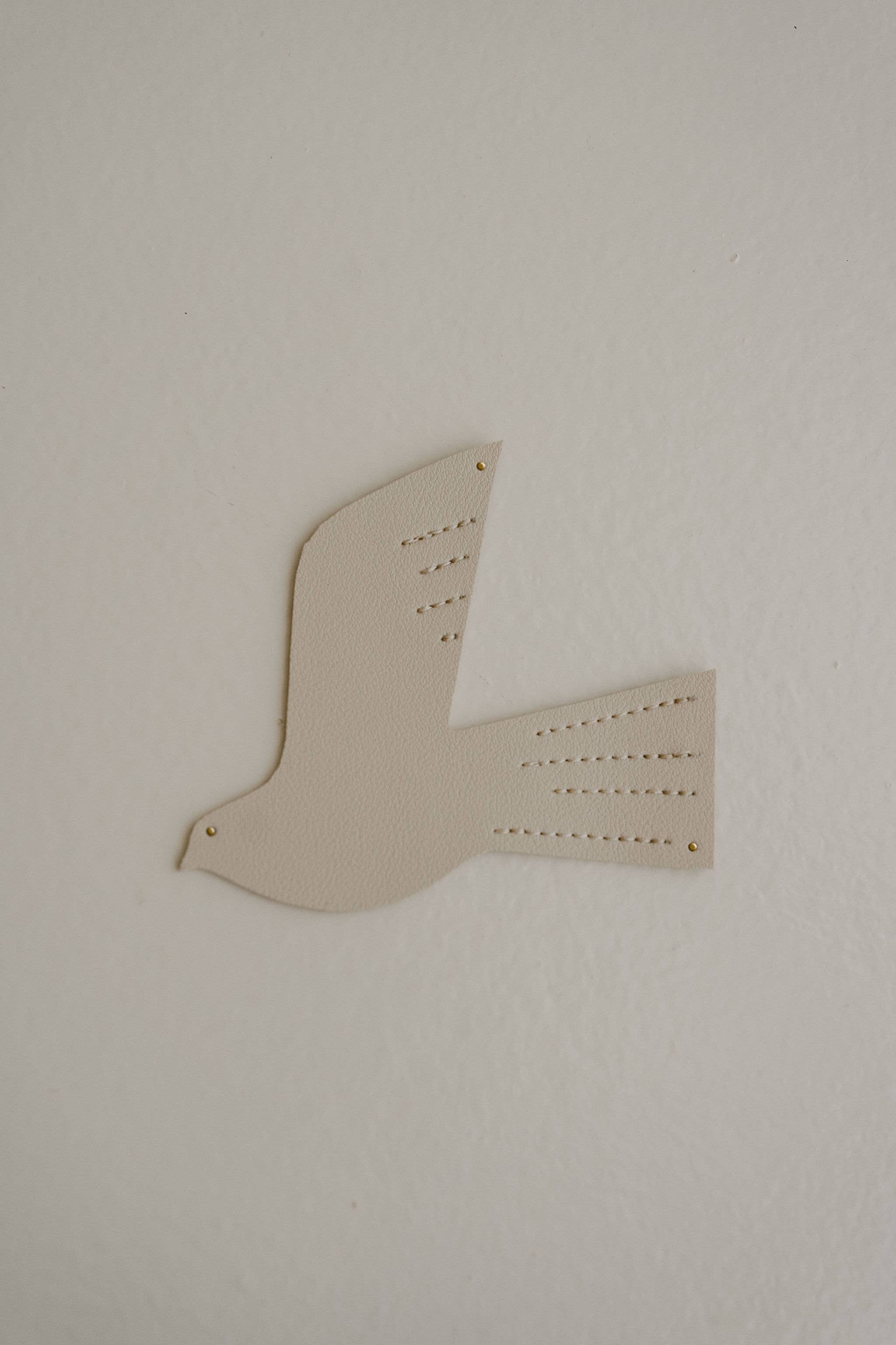 Zakuw - Wholesale Wall Accent - Decorative leather bird - size S6