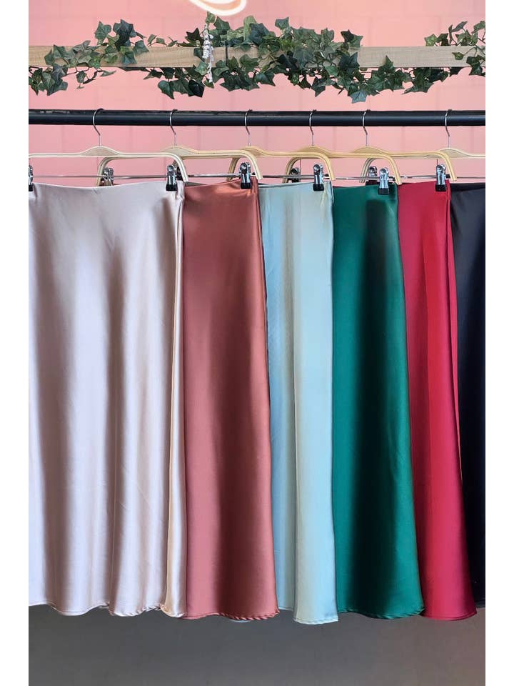 If She Loves - Wholesale Skirt - Women's - ISK1381 Aniston Slip Skirt1